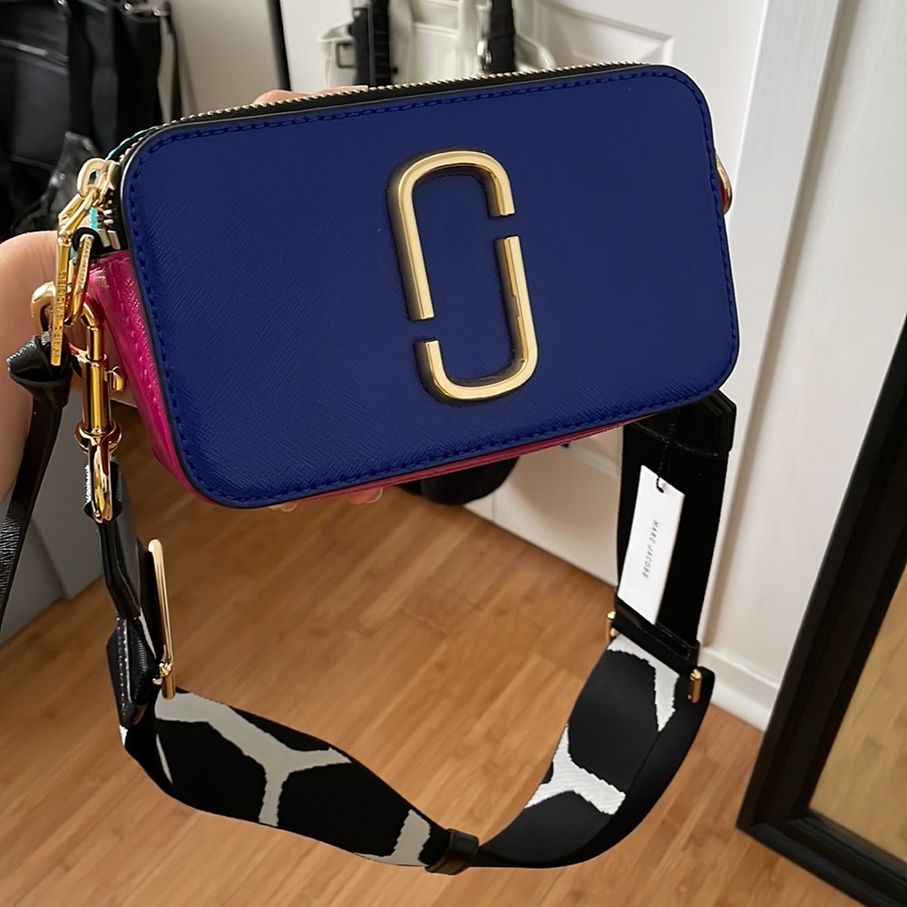 The snapshot Marc Jacob’s bag with strap